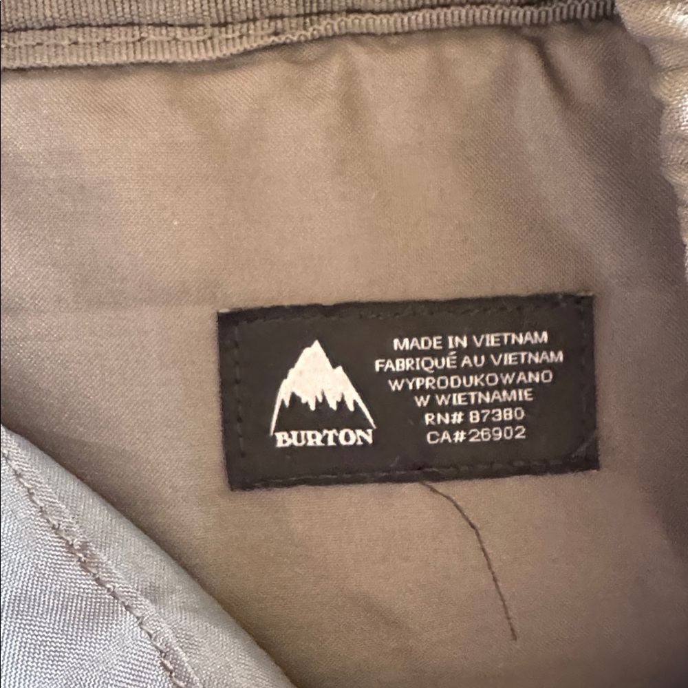 Burton back pack - image 11